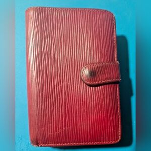 ❤️Vintage Louis Vuitton Red Textured Wallet w Coin Purse ❤️